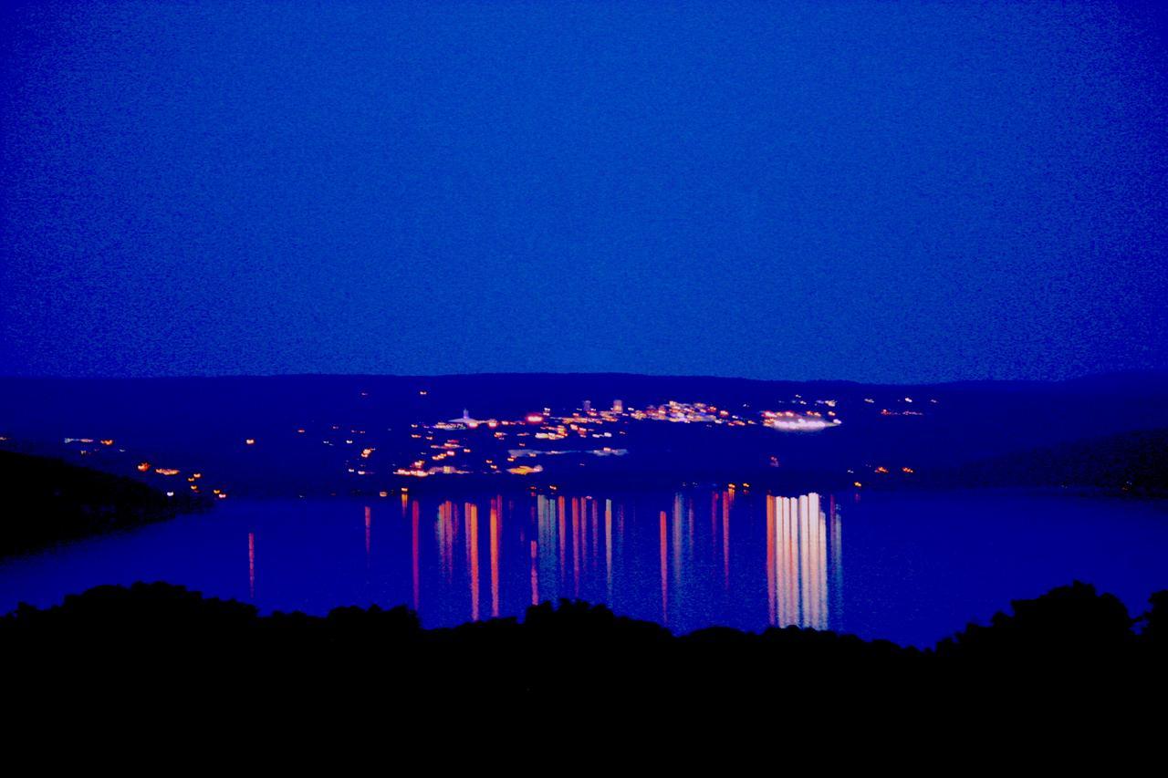 A Cayuga Lakefront Inn - Hotel Alt, Ithaca New York Exteriér fotografie